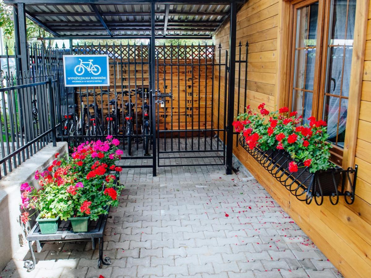 Hotel Dwor Czarneckiego à Porosły Extérieur photo
