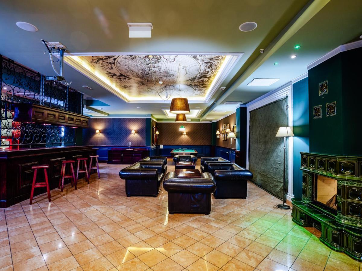 Hotel Dwor Czarneckiego à Porosły Extérieur photo