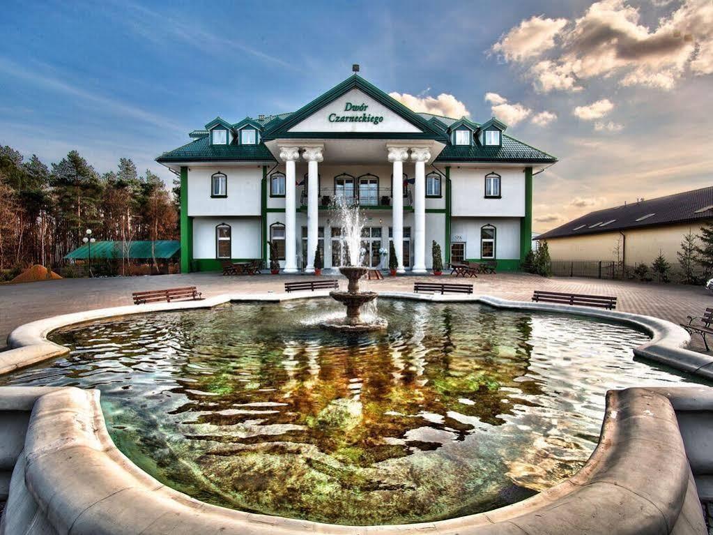 Hotel Dwor Czarneckiego à Porosły Extérieur photo